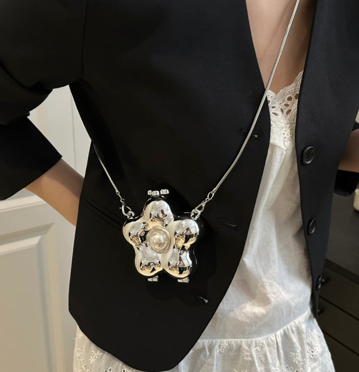 Pearl Flower Clutch Bag