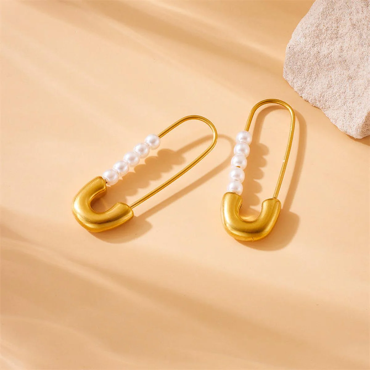 Safety Pin Pearl Earring
