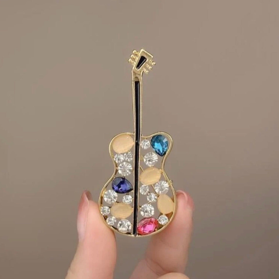 Guitar Brooch