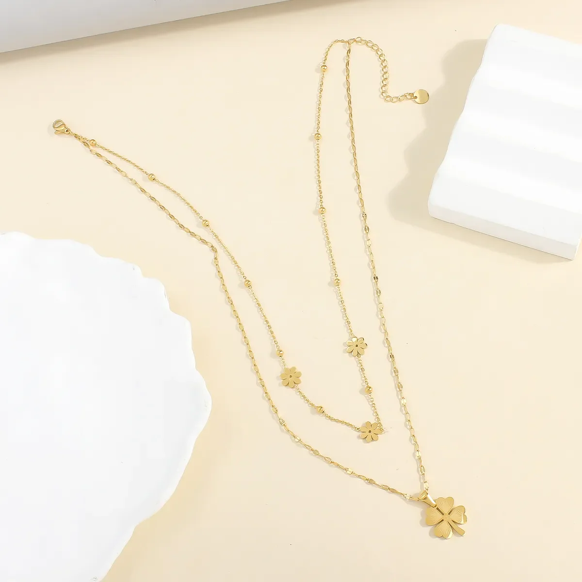 Clove and Flower Necklace