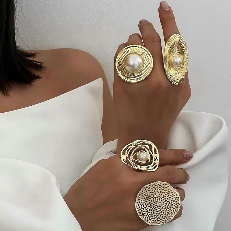 Oval Pearl Ring