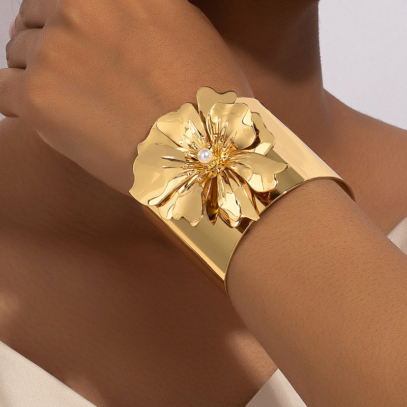 Flower Kada Bracelet