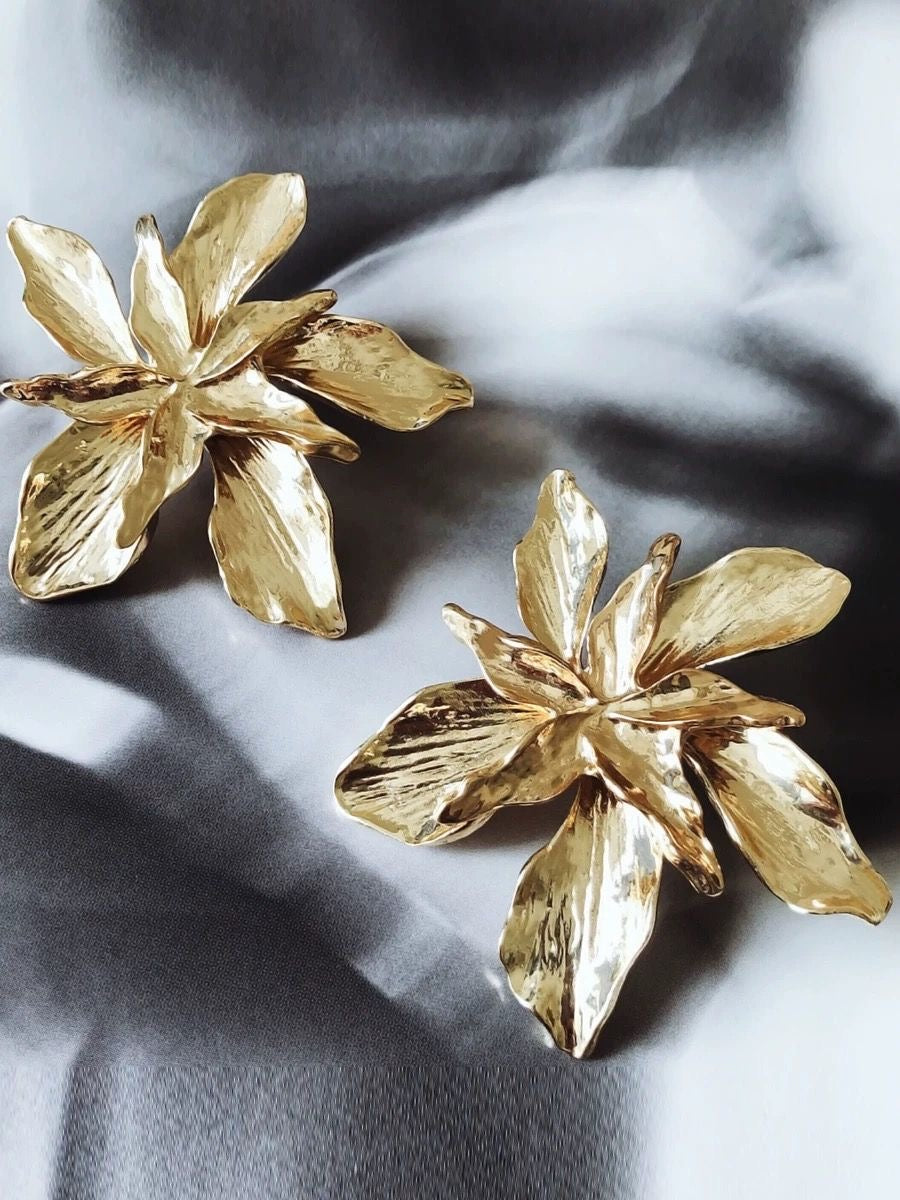 Golden Daisy Earrings