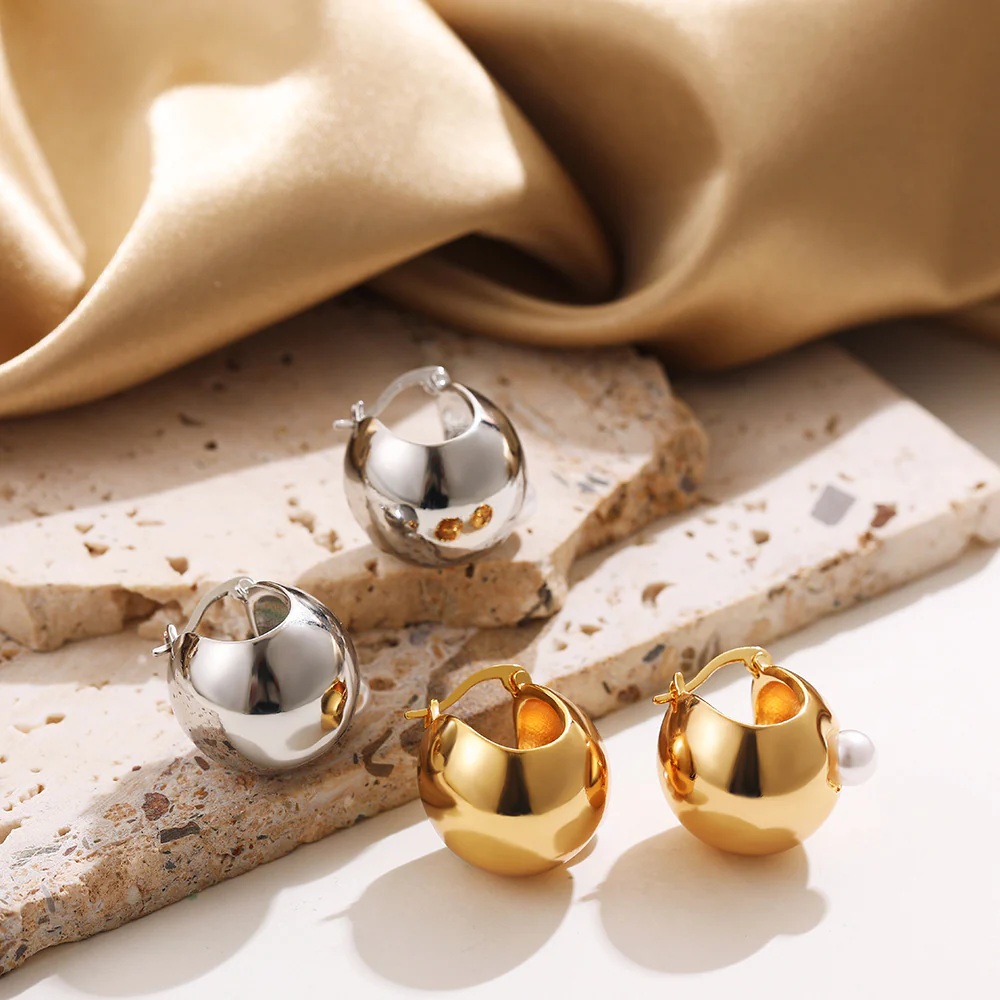 Pearl Button Huggies