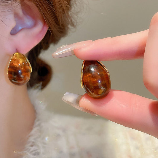 Raisin Drop Studs