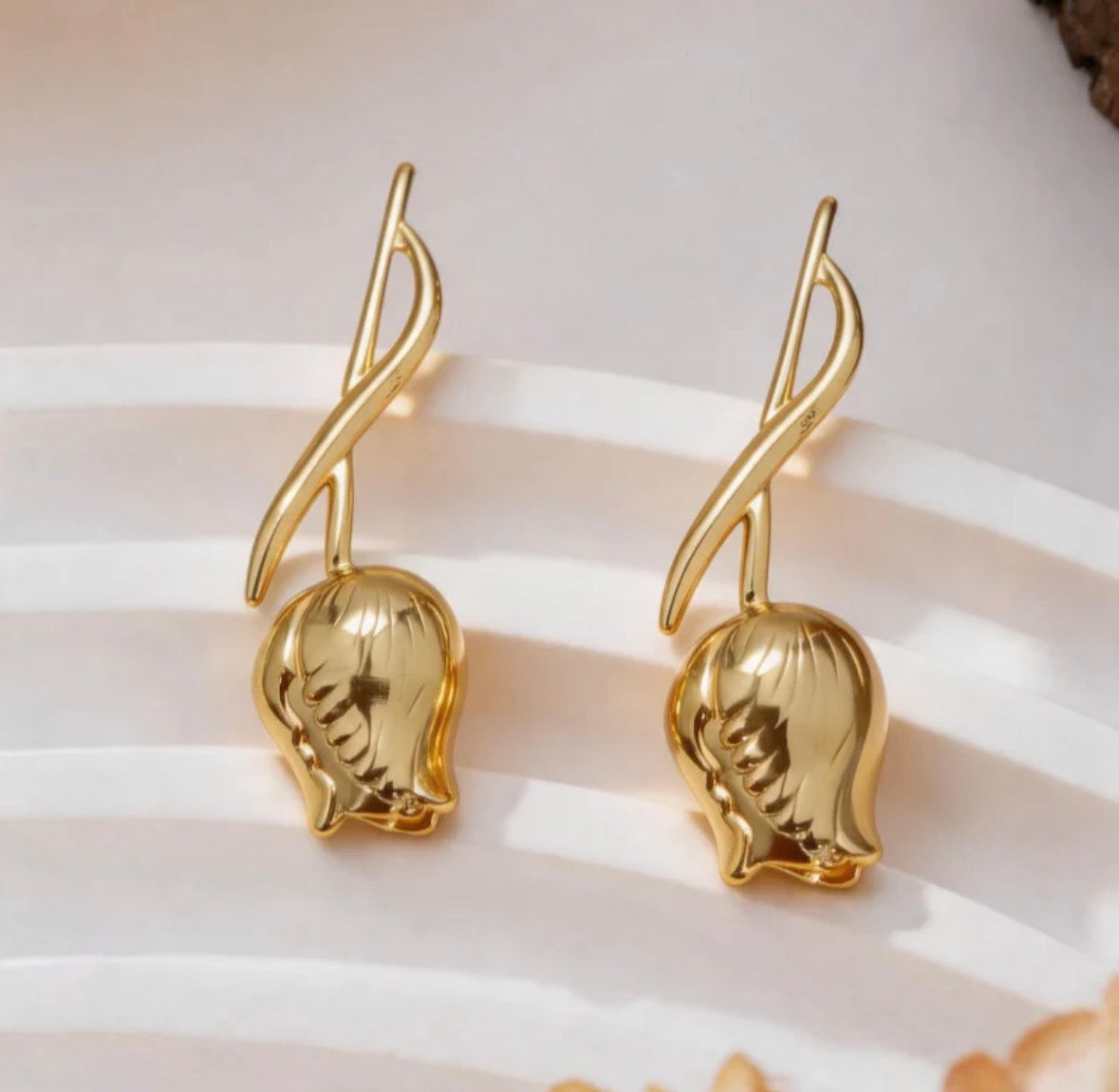 Tulip Down Earrings