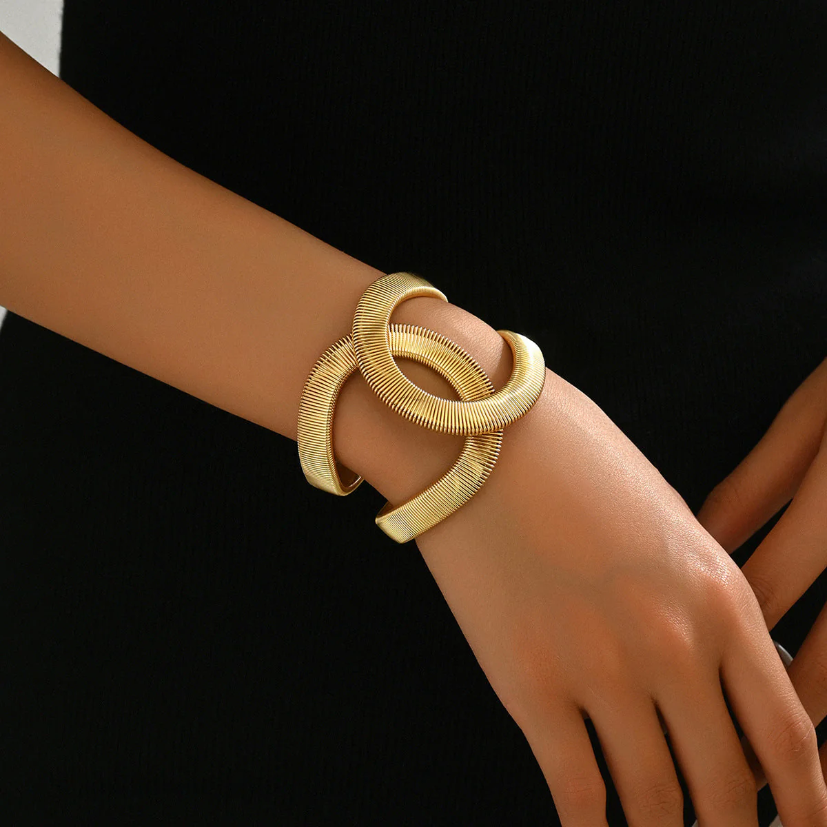 Openable Curve Kada