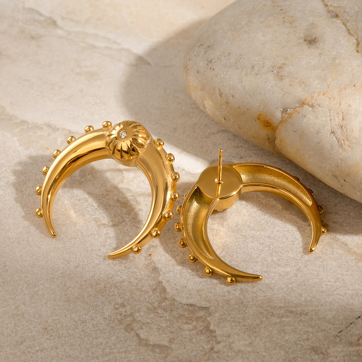 Crescent Moon Stud