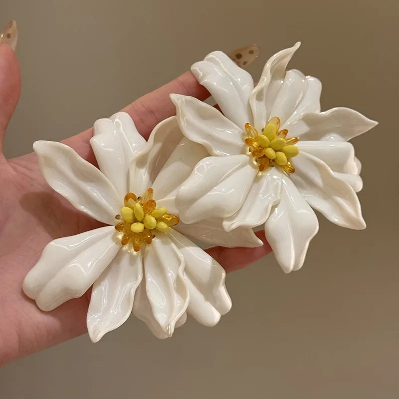 Maxi White Flower Earrings