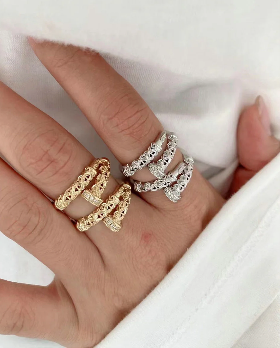 Nail Ring