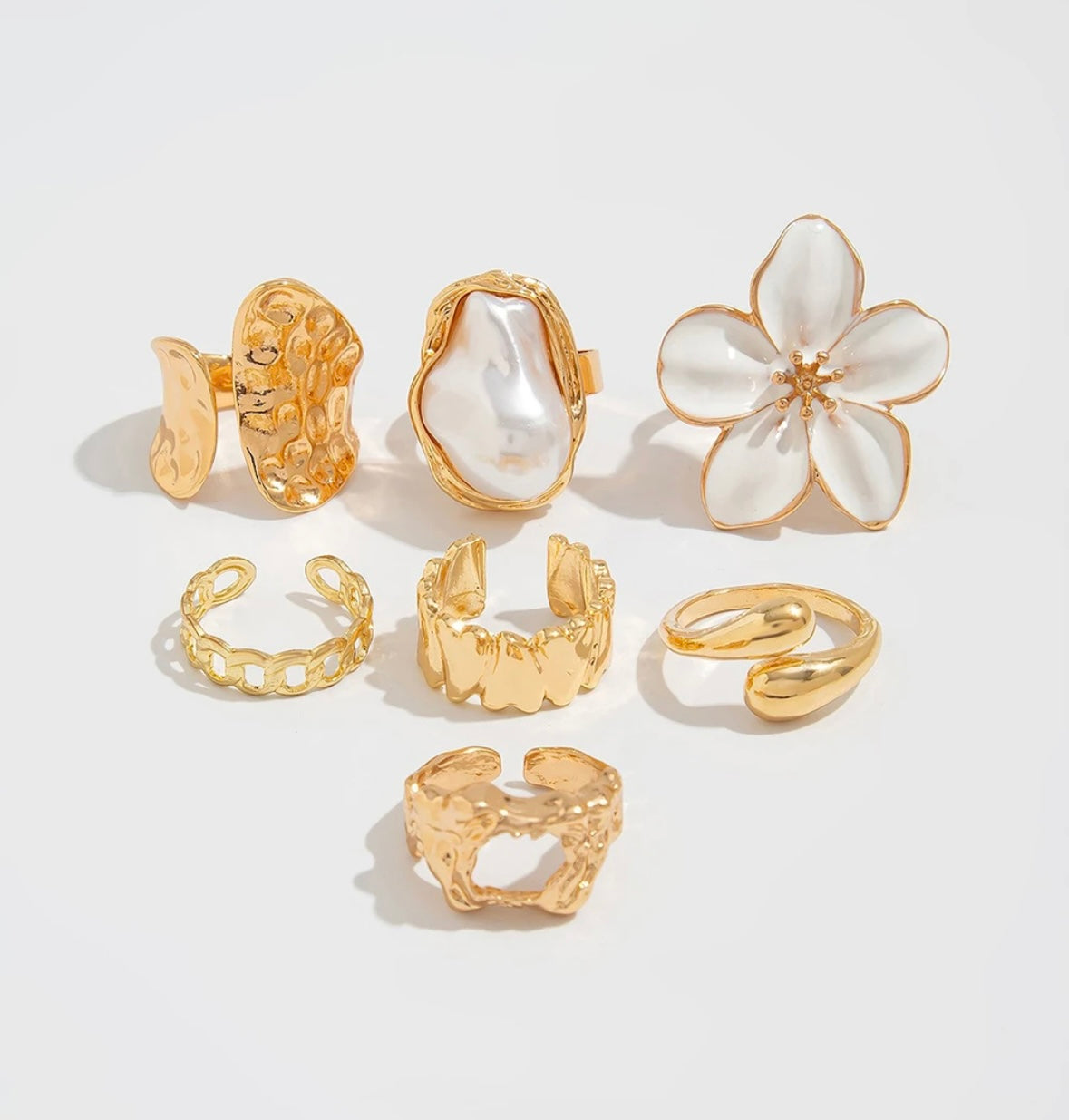 White Flower Pearl Ring Set of 7
