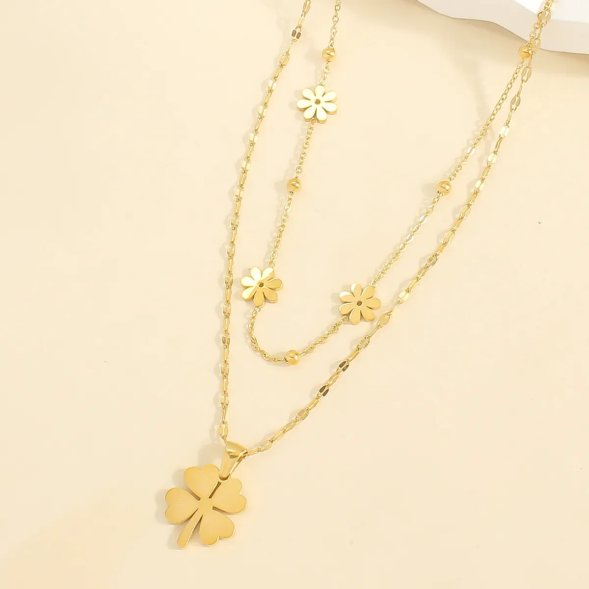 Clove and Flower Necklace