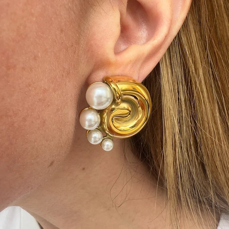 Conch Pearl Stud Earrings