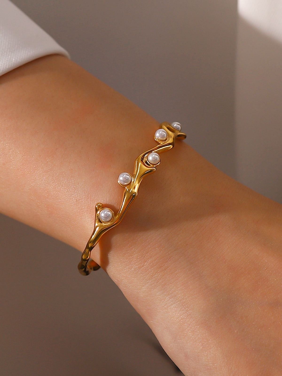 Zig Zag Pearl Kada