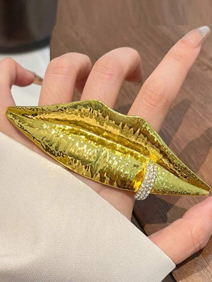 Double Finger Lips Ring