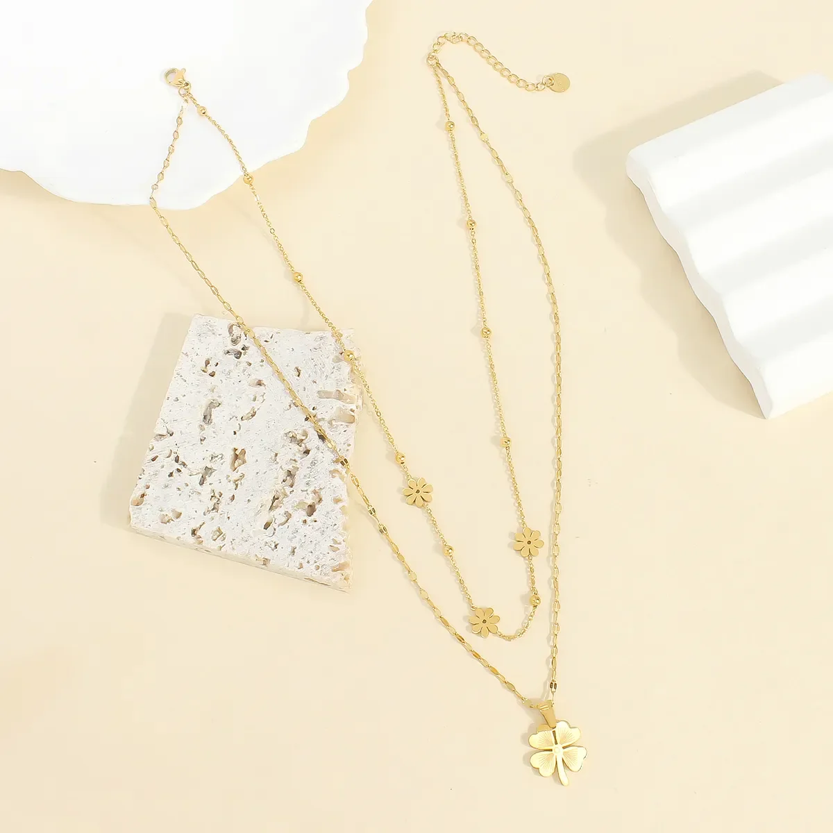 Clove and Flower Necklace