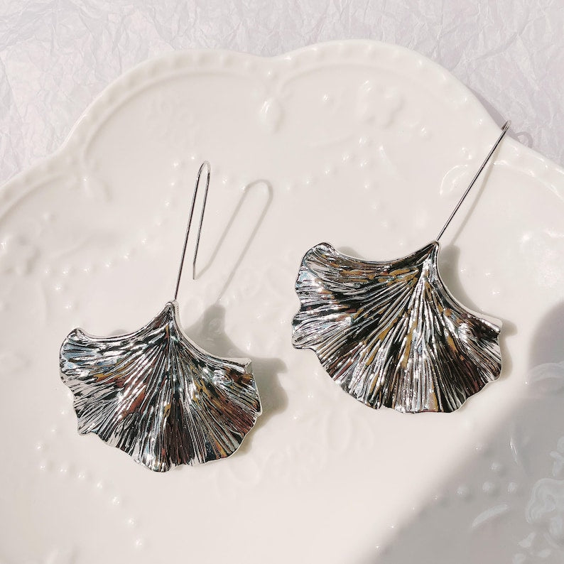 Leaf Hanging Earrings