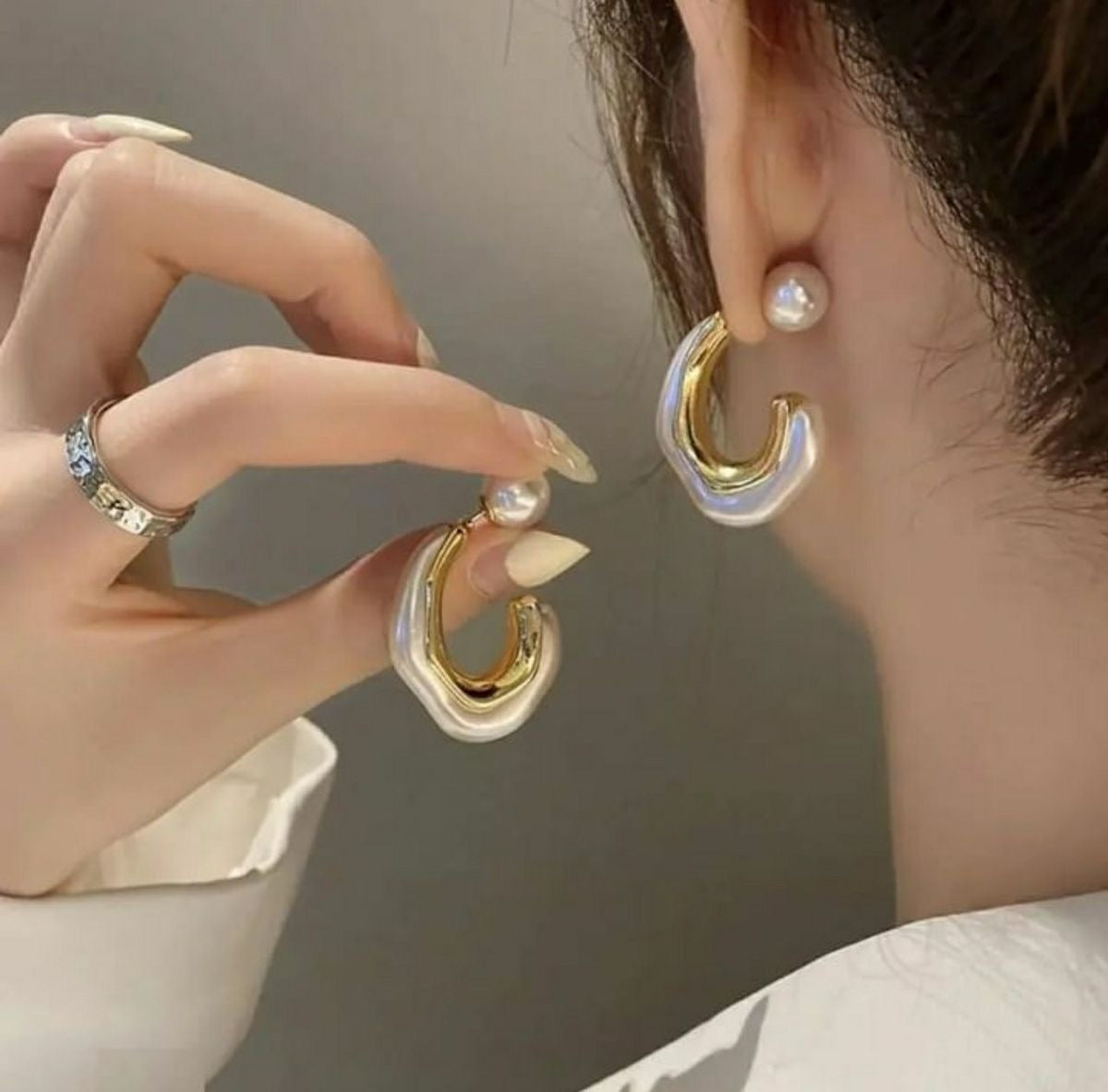 White Pearl Hoop