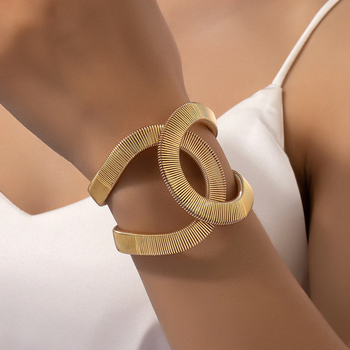 Openable Curve Kada