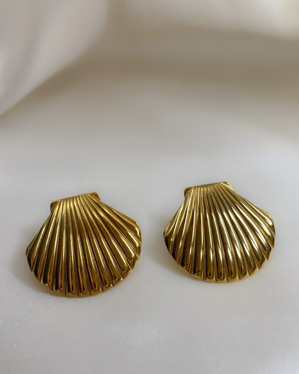 Shell Stud Earrings