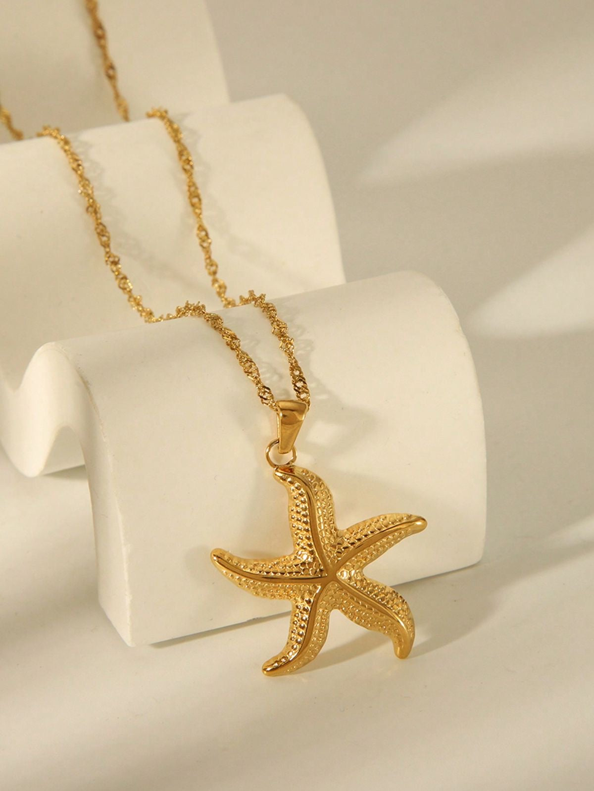 Starfirsh Pendant Necklace