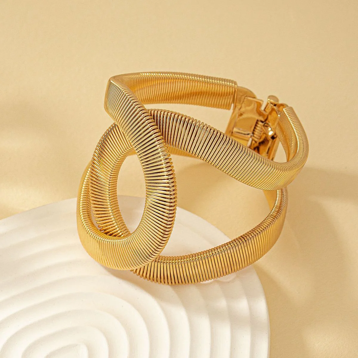 Openable Curve Kada