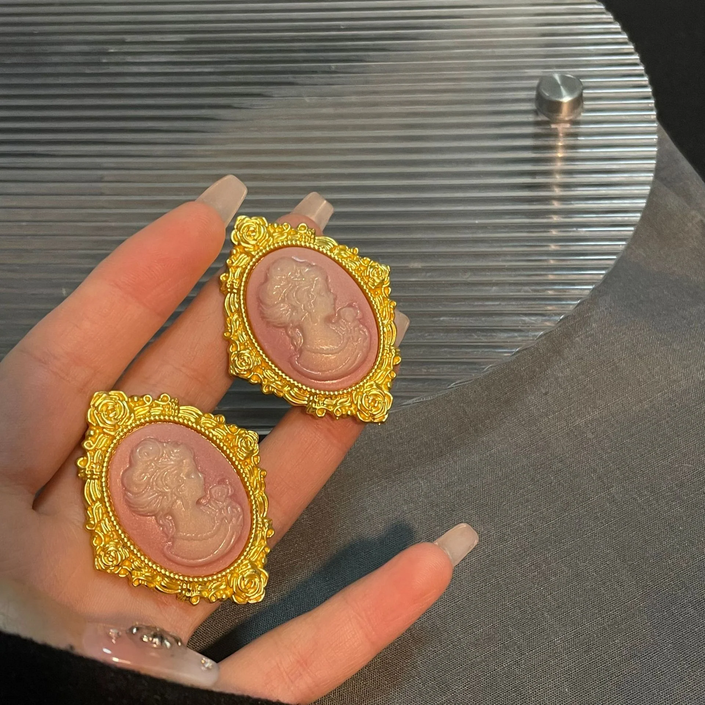Queen Studs