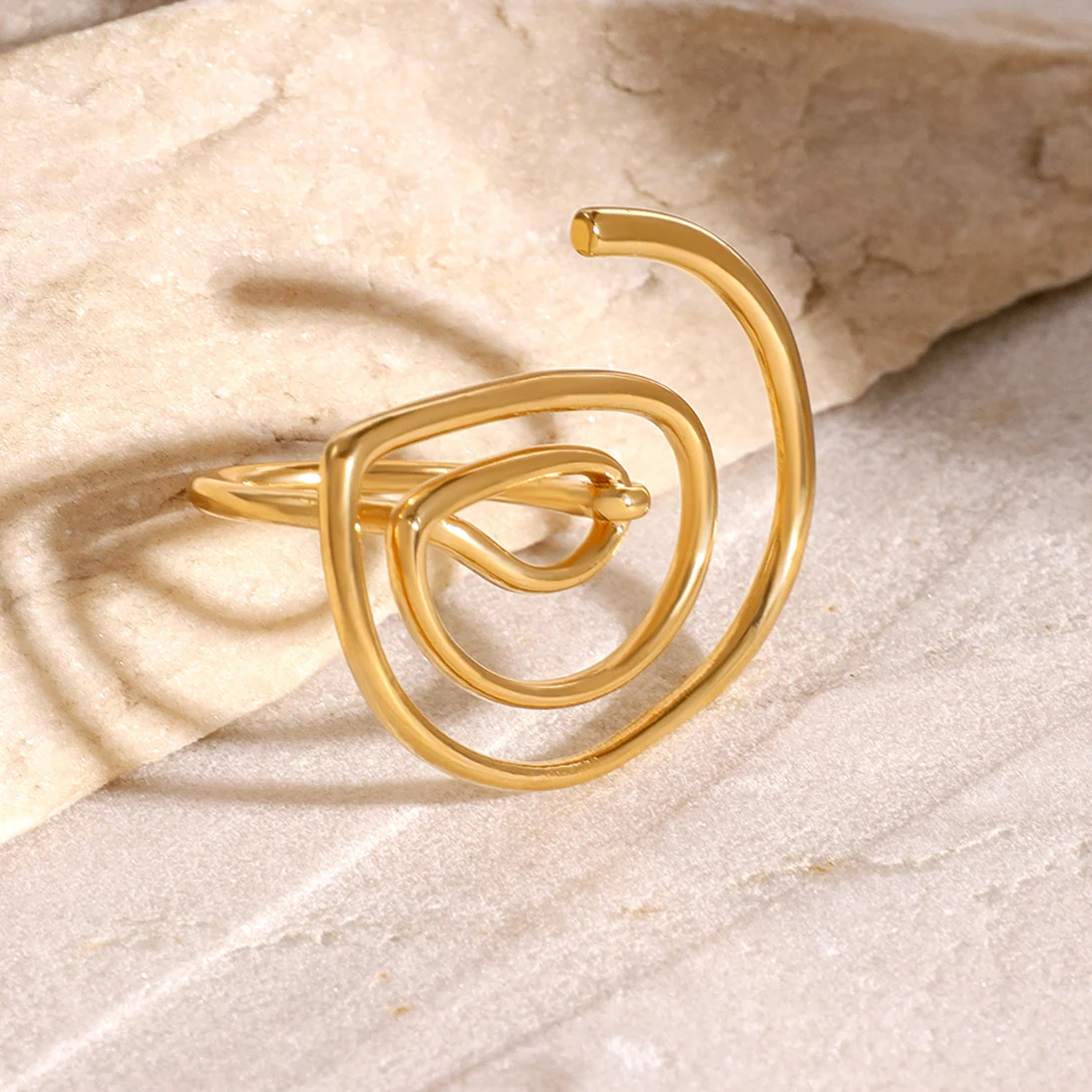 Geometric Curved Ring