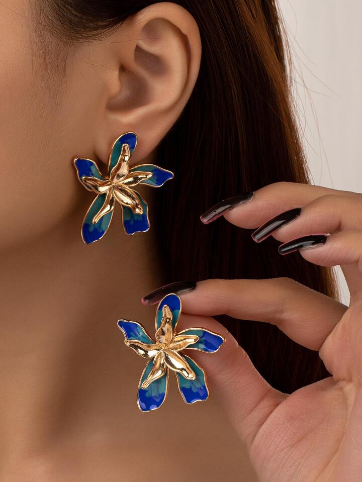 Blue Daisy Earrings