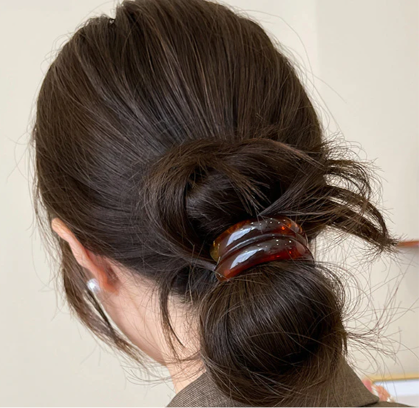 Resin Brown Hairtie