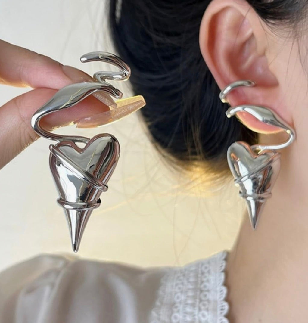 Detailed Heart Studs