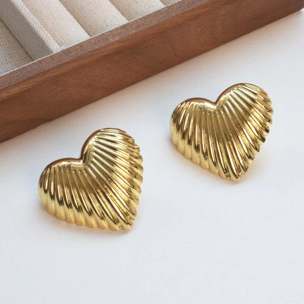 Puffed Heart Medium Stud Earrings