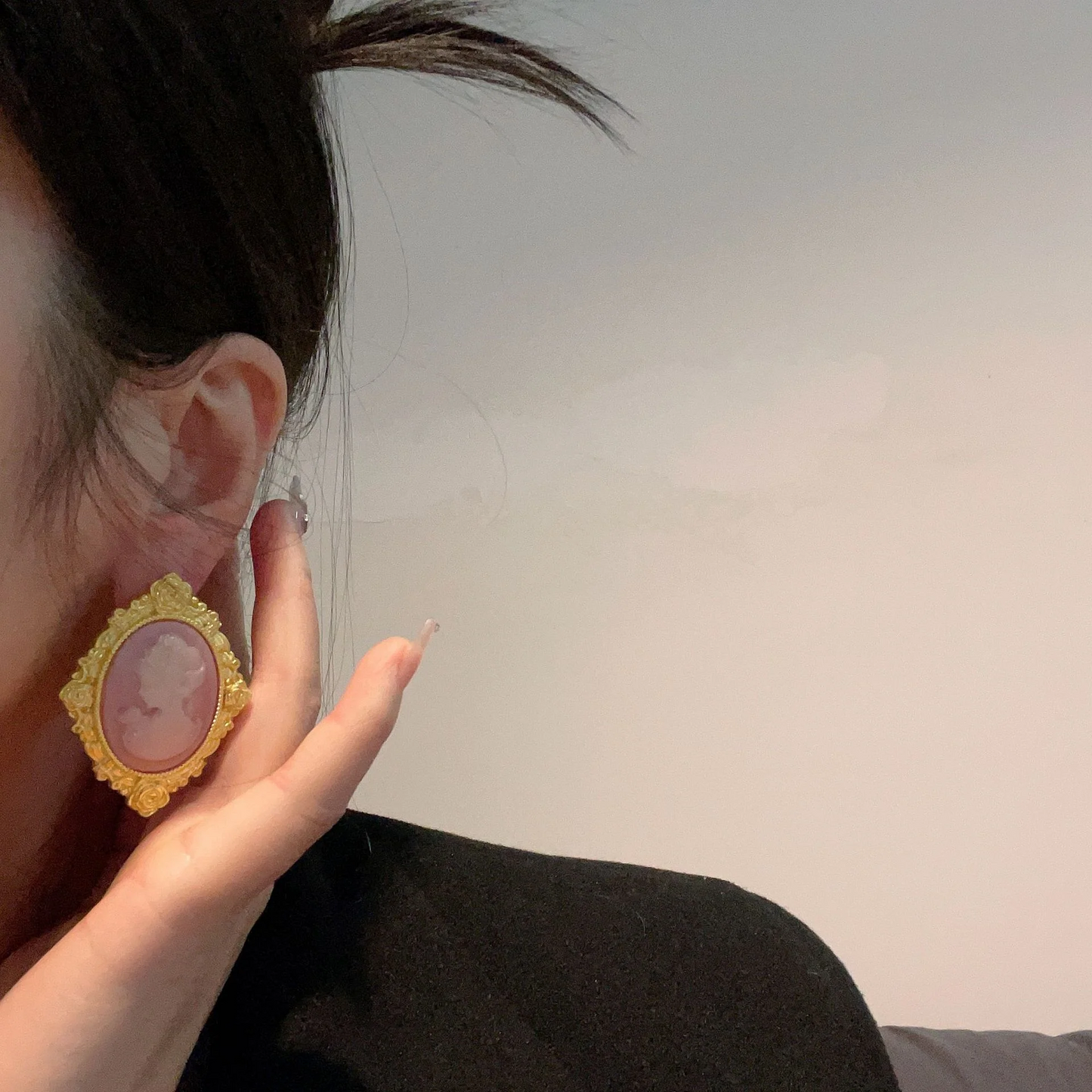Queen Studs