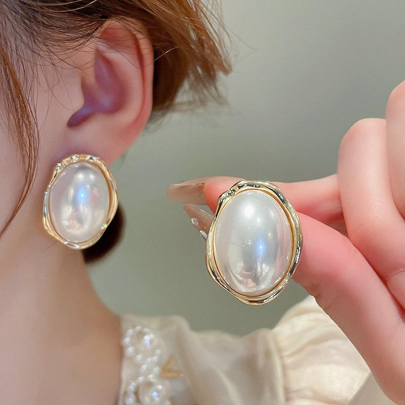 Pearl Stud Earrings