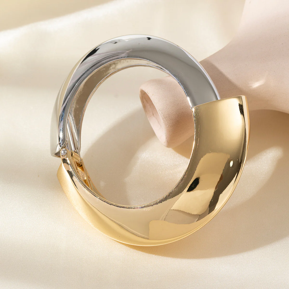 Two Tone Abstract Kada