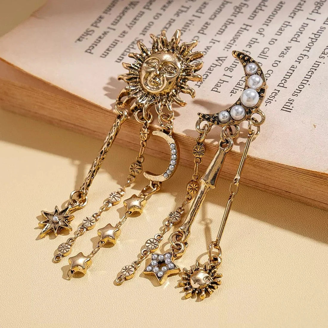 Mismatch Celest Earrings