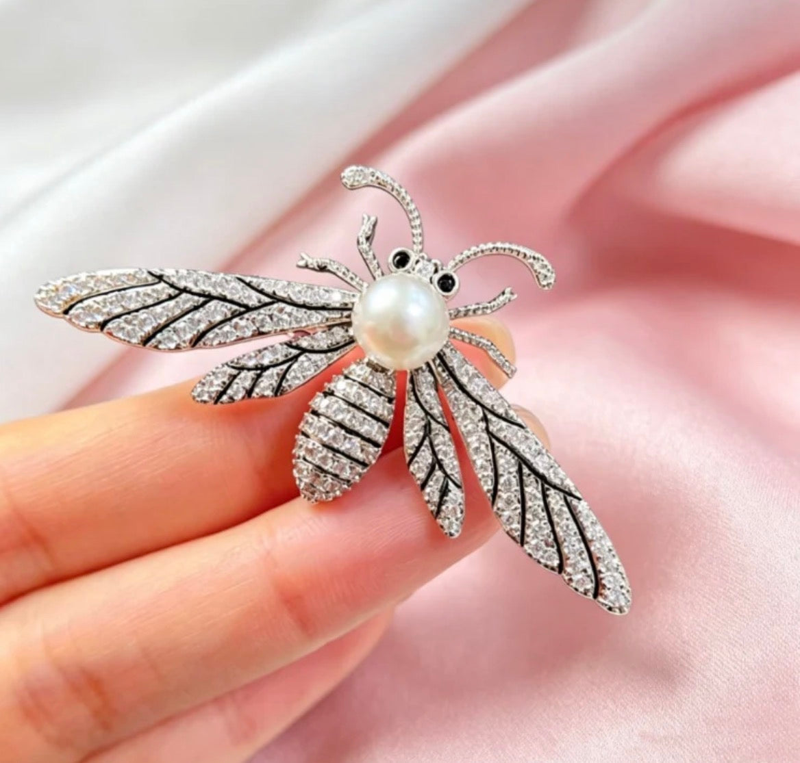 Pearl Bee Brooch