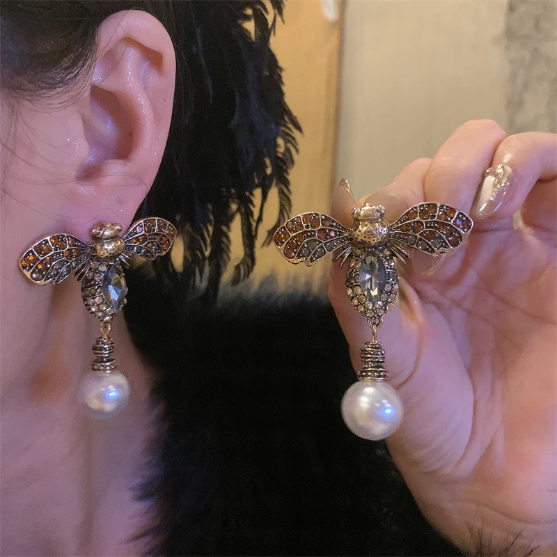 Bee Pearl Earrings