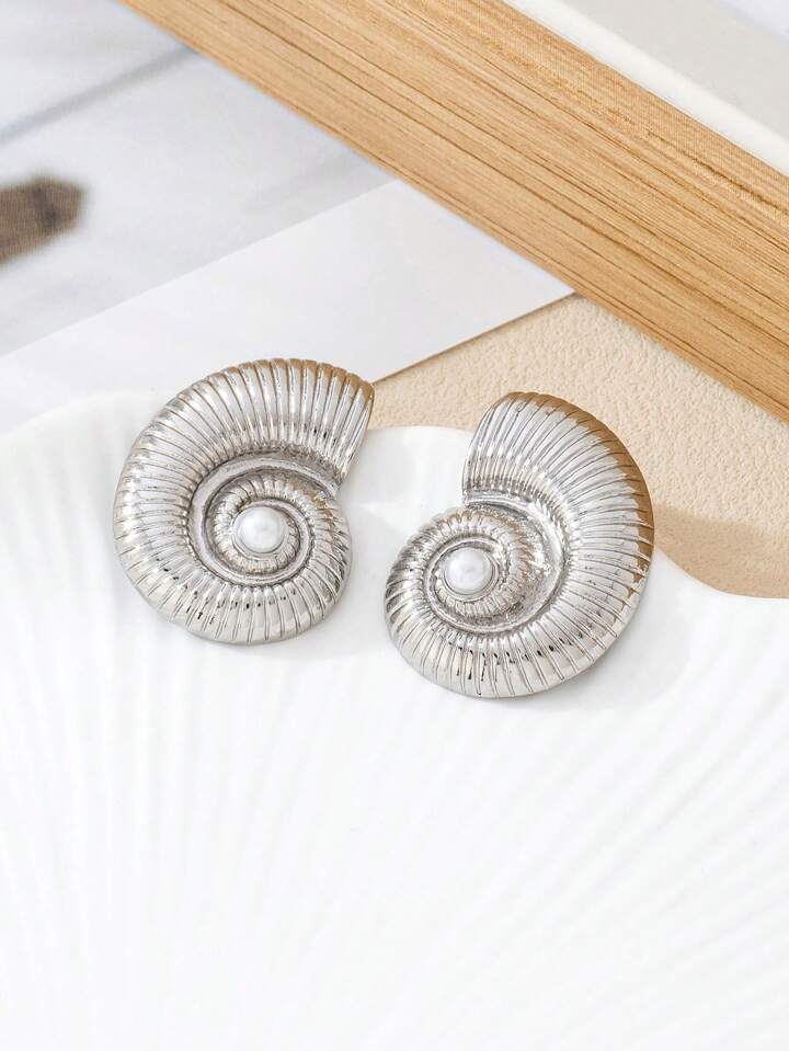 Pearl Snail Stud Earrings