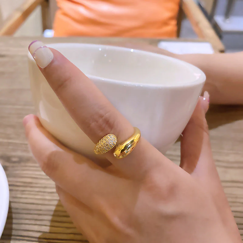 Hug Ring