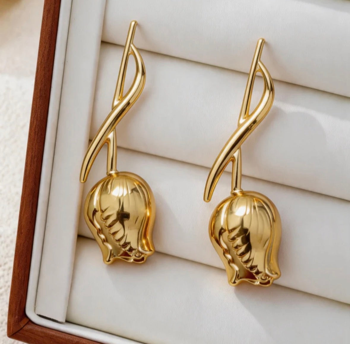 Tulip Down Earrings