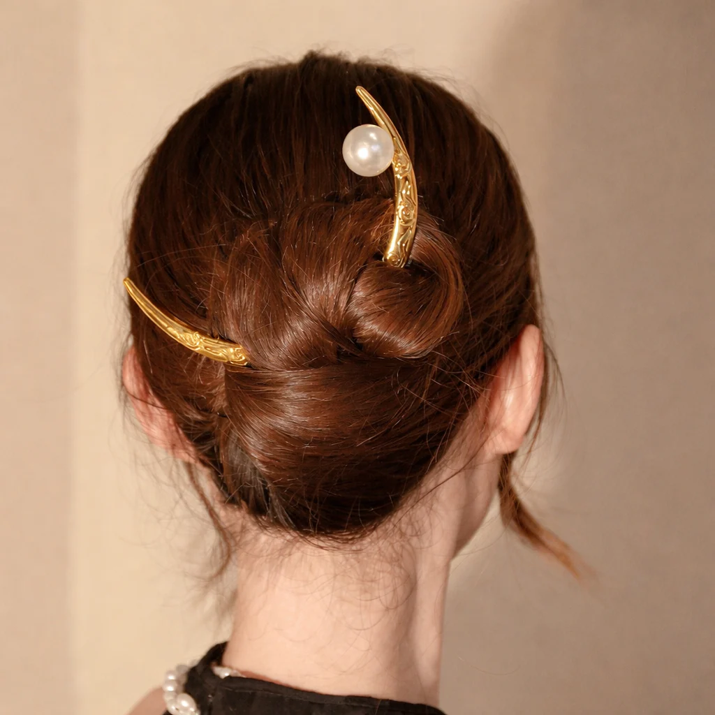 Moon Bun Pin
