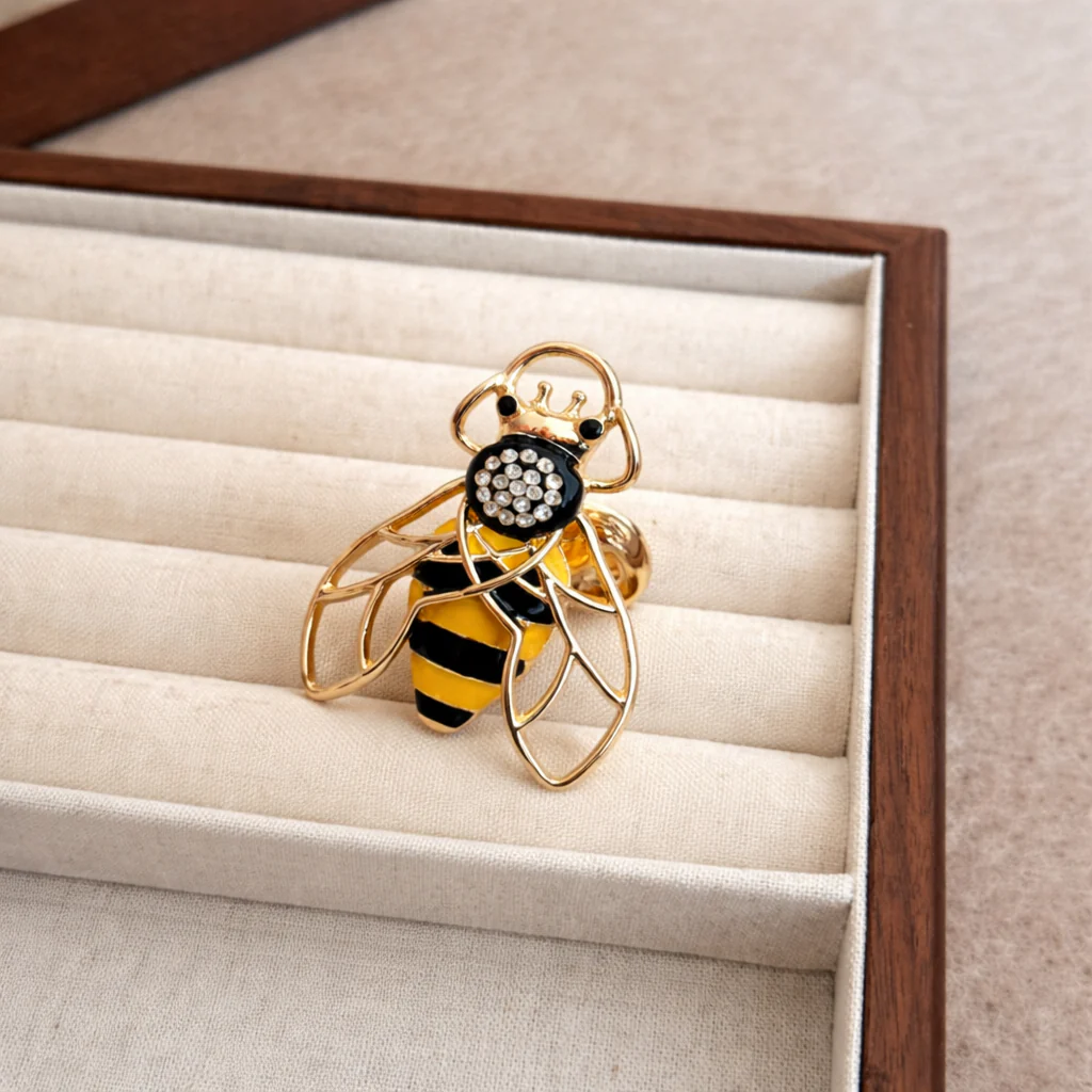 Honeybee Ring