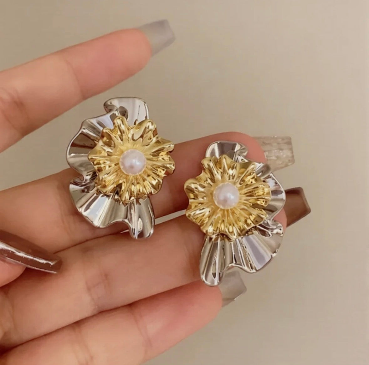 Cluster Multicolour Pearl Earrings