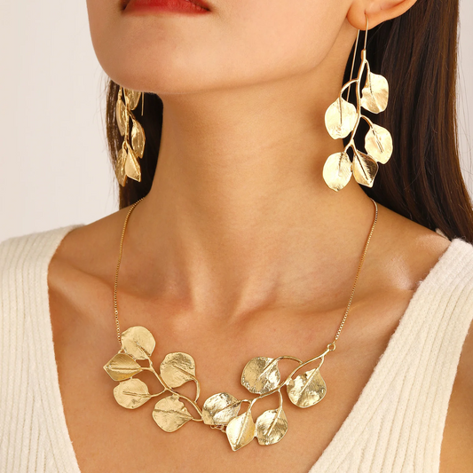 Leaf Choker