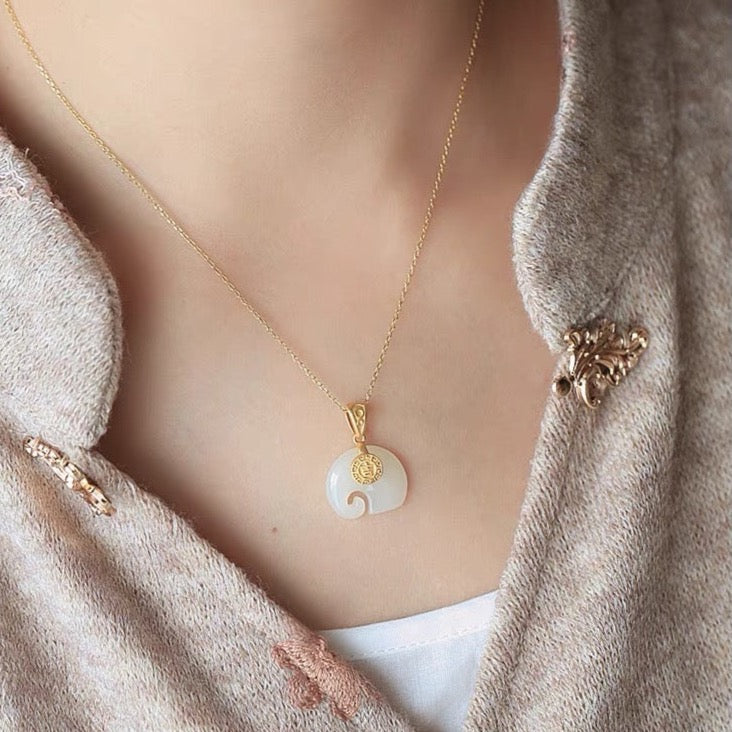 White Gaaj Pendant Necklace