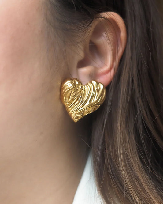 Crumped Heart Stud