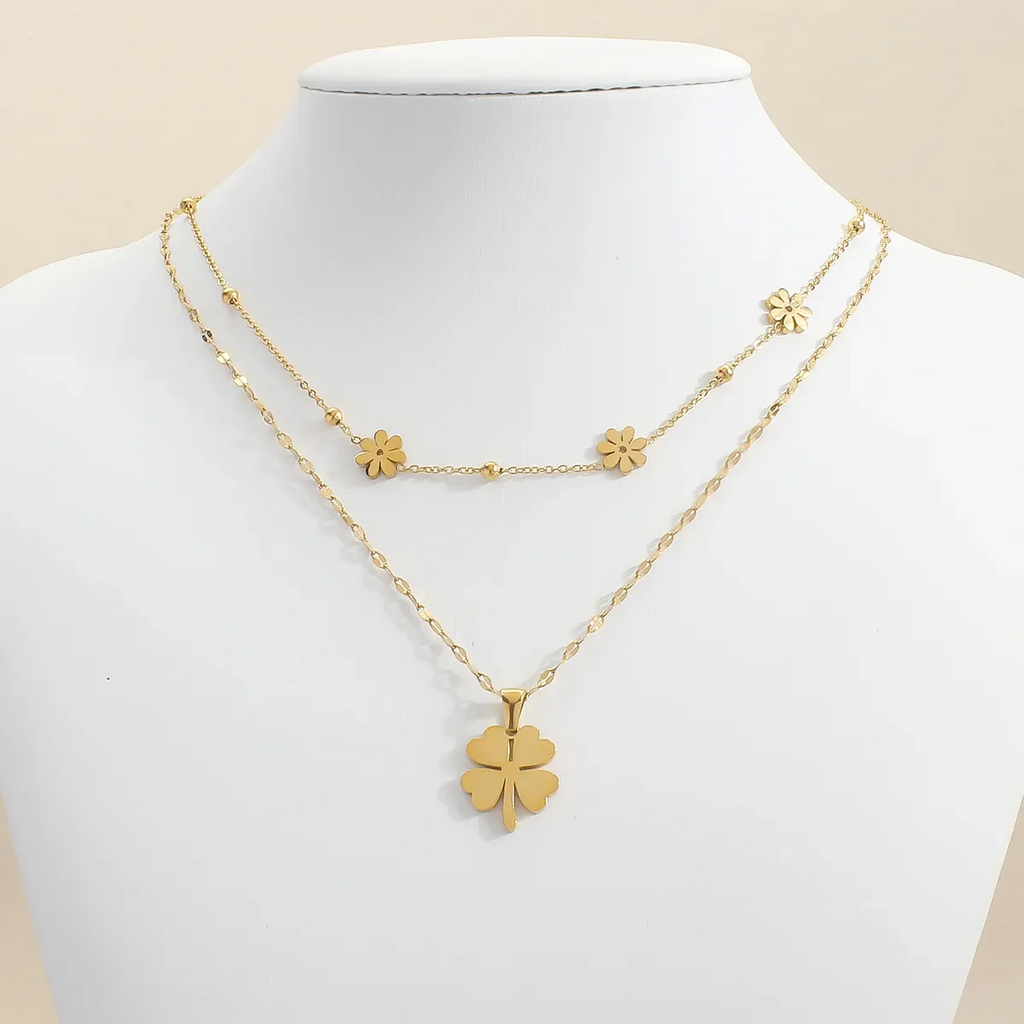 Clove and Flower Necklace