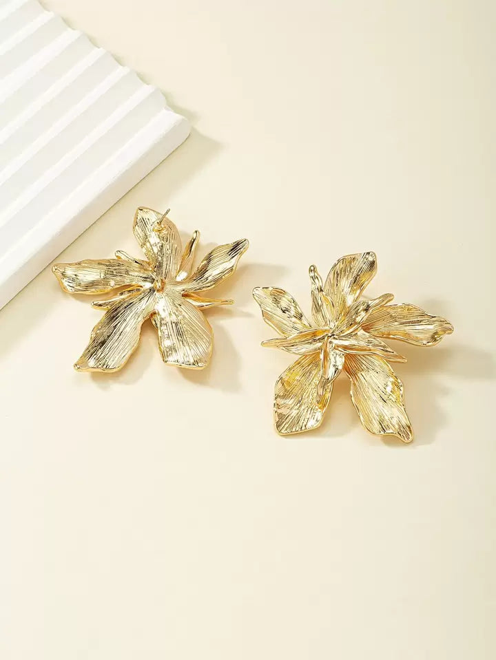 Golden Daisy Earrings
