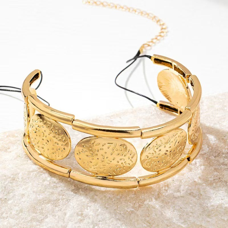 Oval Coin Choker Necklace